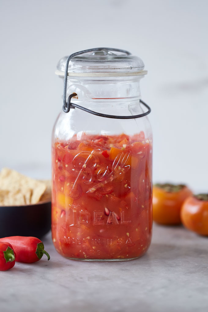 0q7a7566-clean-living-guide-persimmon-salsa-cayenne-peppers-1000